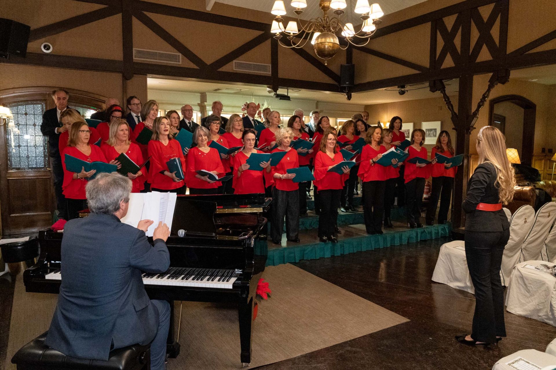 ♔ Concierto de Navidad del Coro de la RSTM